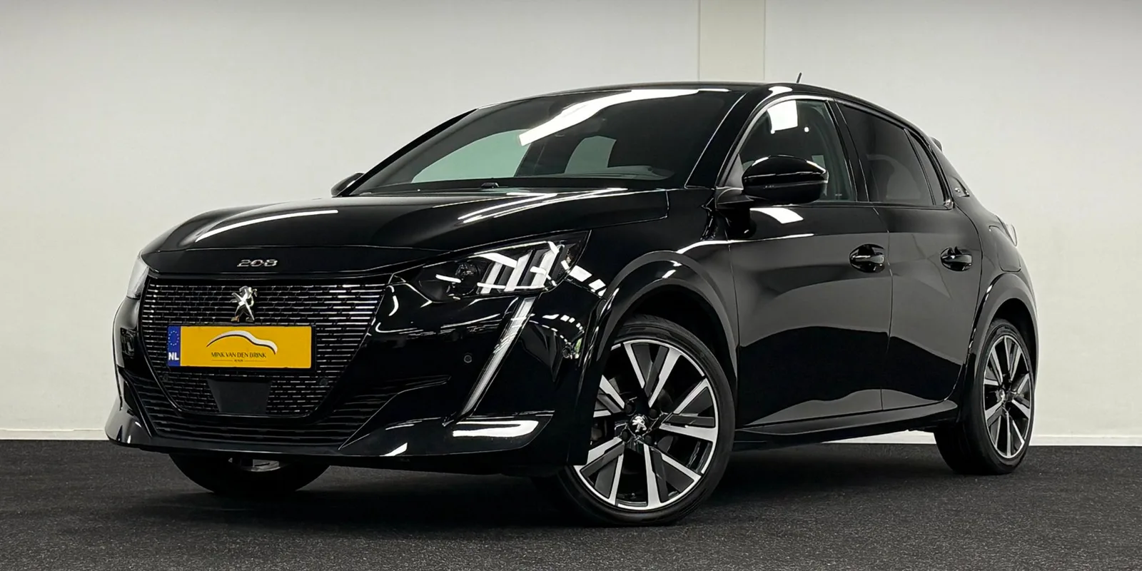 Peugeot 208 (2022) — foto 1