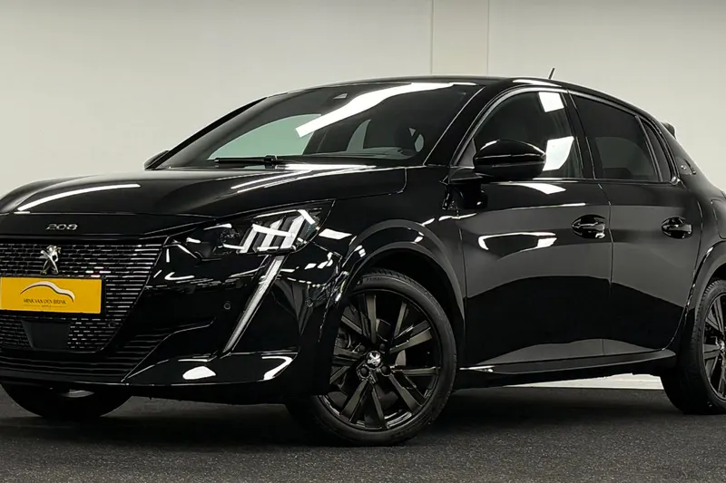 Peugeot 208 (2021)