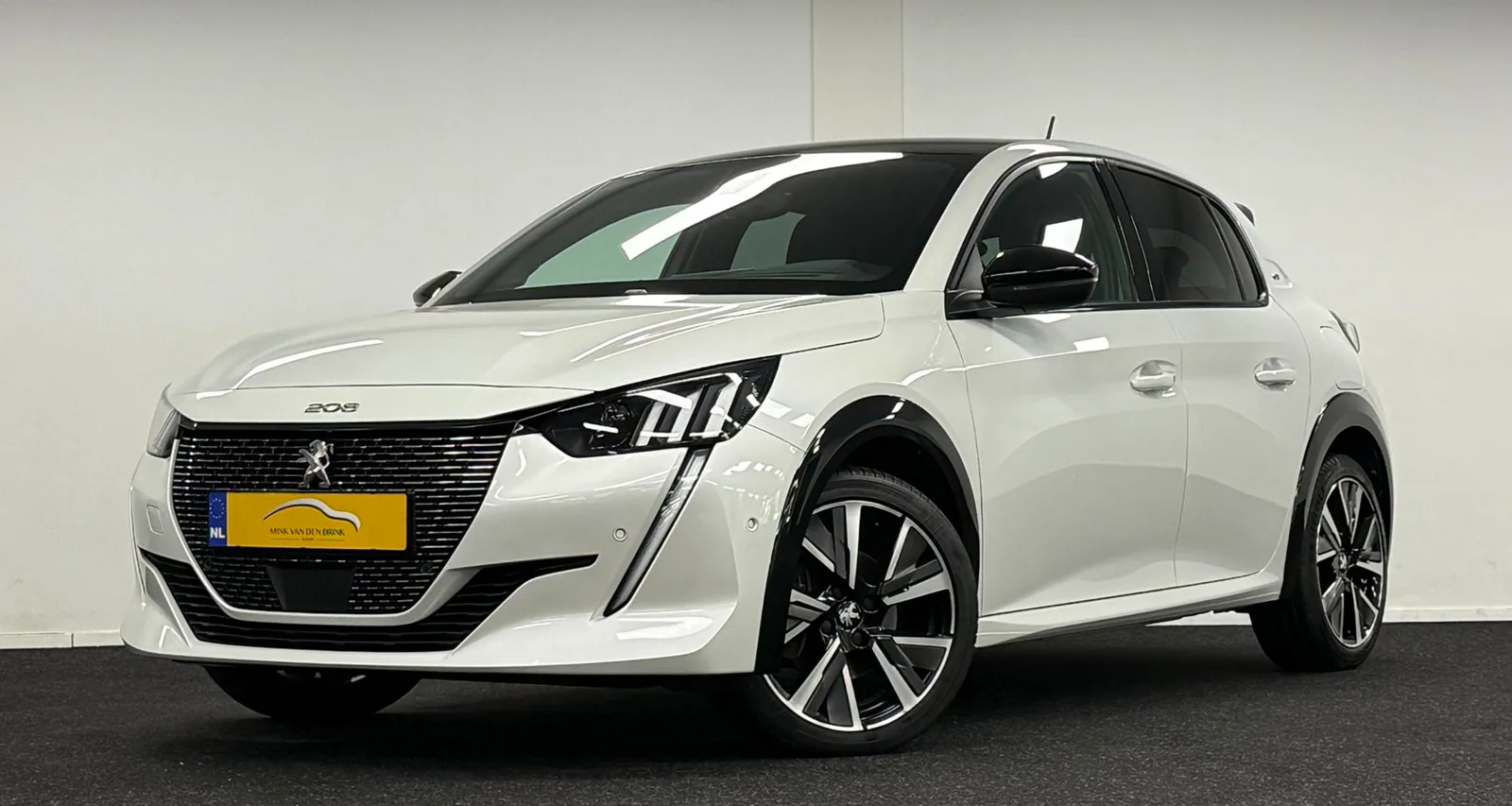 Peugeot 208 (2021) — foto 1