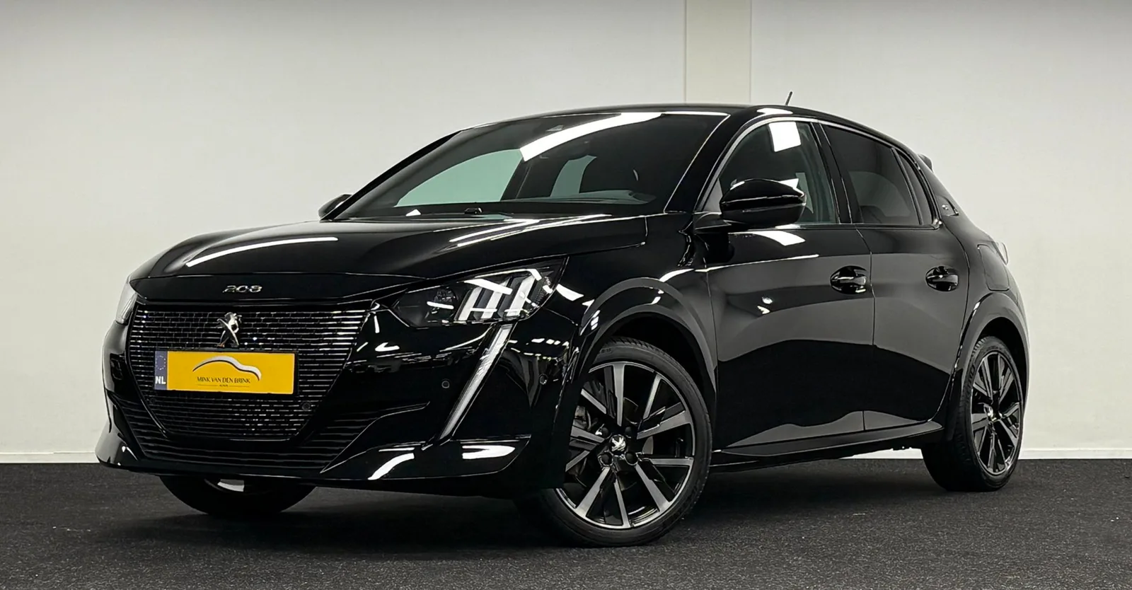 Peugeot 208 (2023) — foto 1