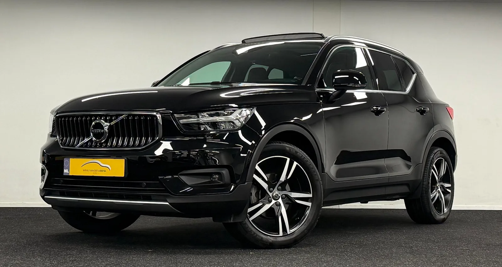 Volvo XC40 (2020) — foto 1
