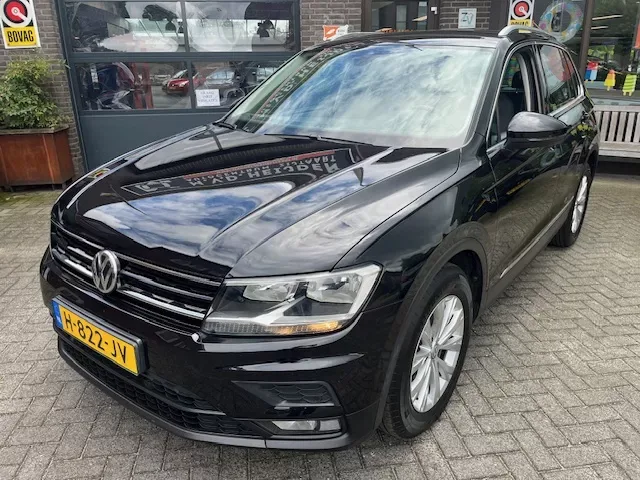 Volkswagen Tiguan (2020) — foto 1