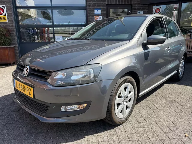 Volkswagen Polo (2013) — foto 1