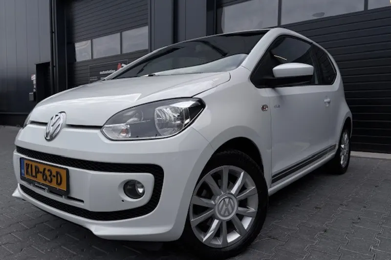 Volkswagen Up! (2015)