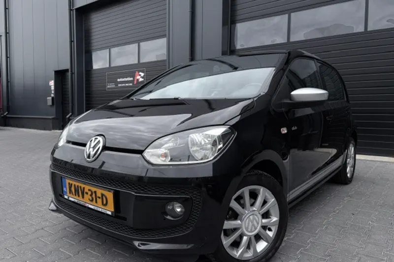 Volkswagen Up! (2015)
