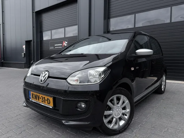 Volkswagen Up! (2015) — foto 1