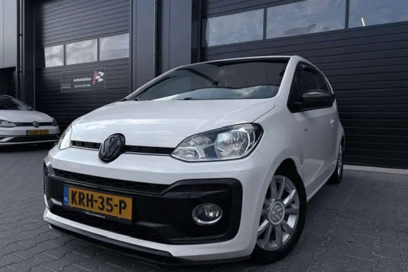 Volkswagen Up! (2017)