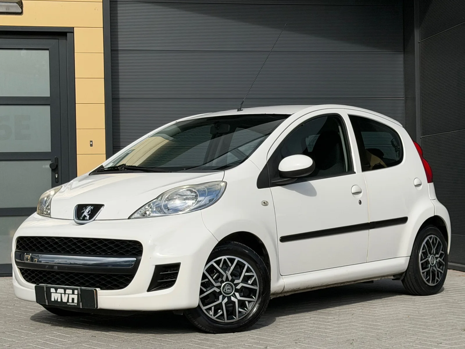 Peugeot 107 (2012) — foto 1