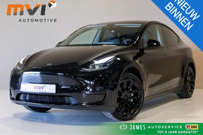 Tesla Model Y (2023)