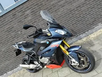 BMW S (2019) — foto 1