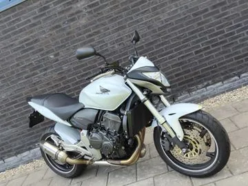 Honda CB (2011) — foto 1