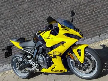 Suzuki GSX-8R (2026) — foto 1