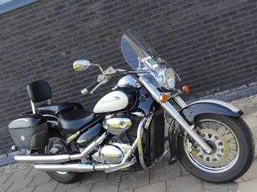 Suzuki VL 800 Volusia (2001) — foto 1
