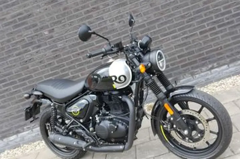 Royal Enfield Hntr 350 (2024)