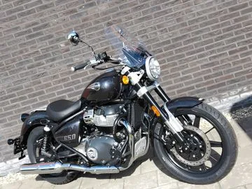 Royal Enfield Super Meteor 650 (2026) — foto 1