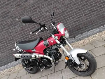 Honda ST 125 DAX (2024) — foto 1