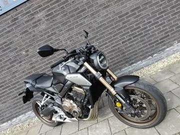 Honda CB (2021) — foto 1