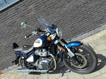 Royal Enfield Super Meteor 650 (2024) — foto 1