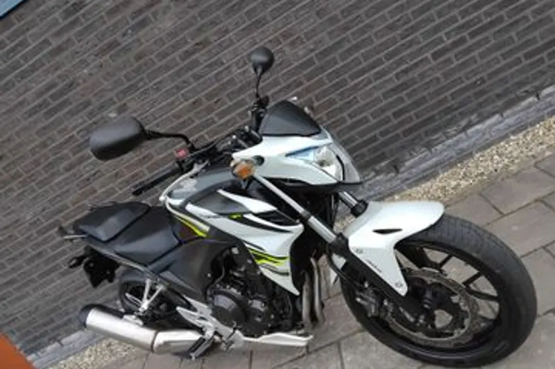Honda CB500F (2015)