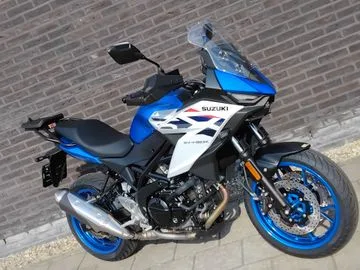 Suzuki SV-7GX (2026) — foto 1