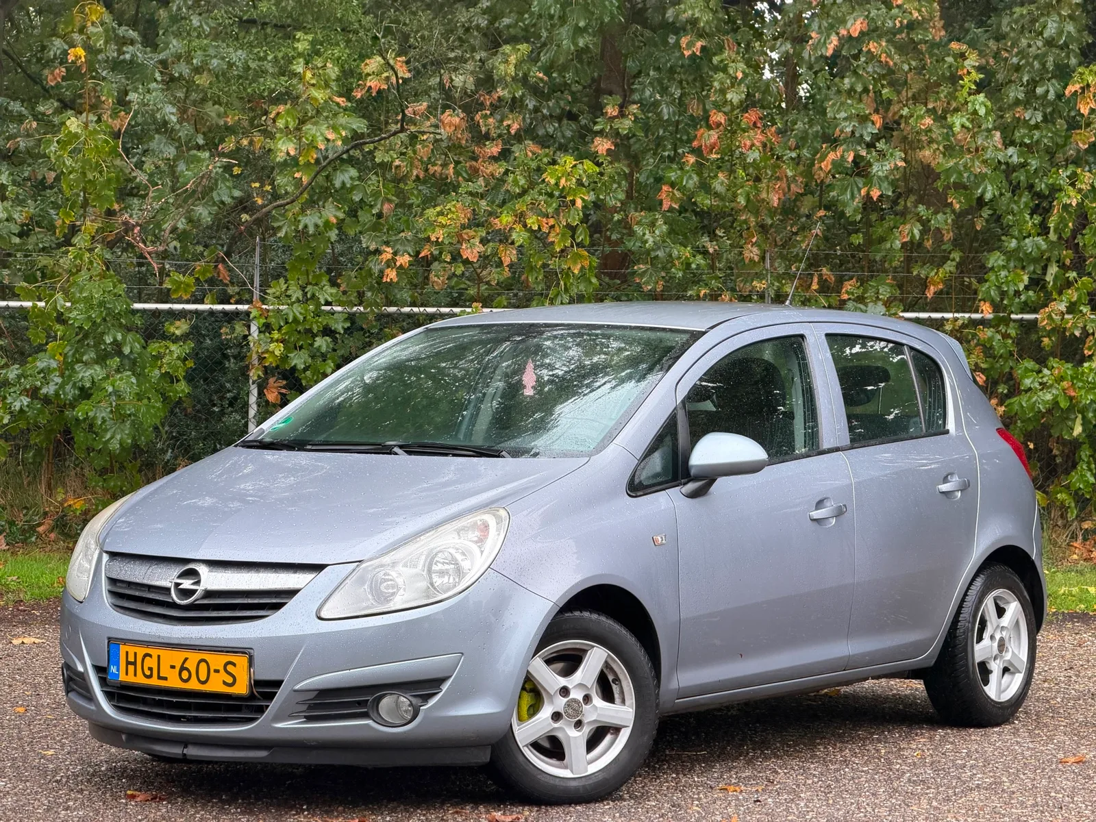 Opel Corsa (2010) — foto 1