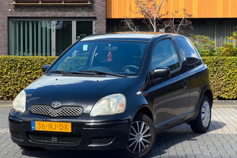 Toyota Yaris (2003)