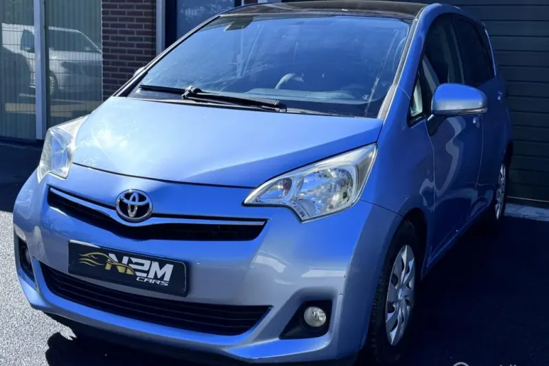 Toyota Verso (2012)