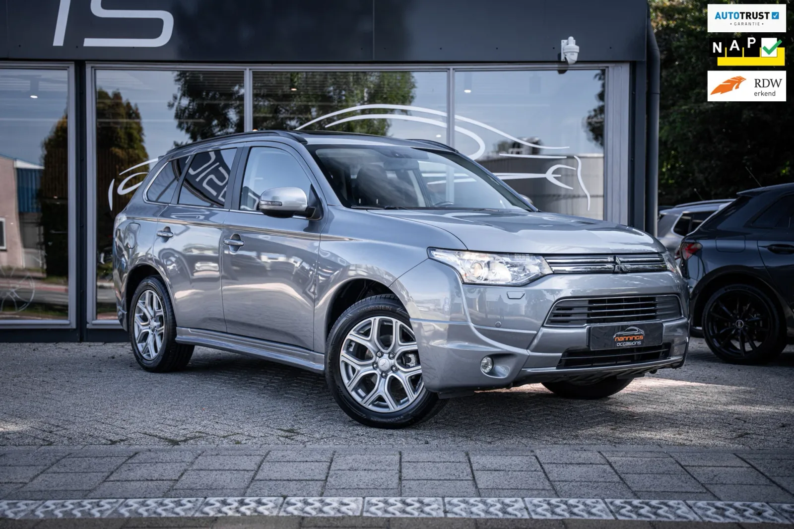 Mitsubishi Outlander (2013) — foto 1