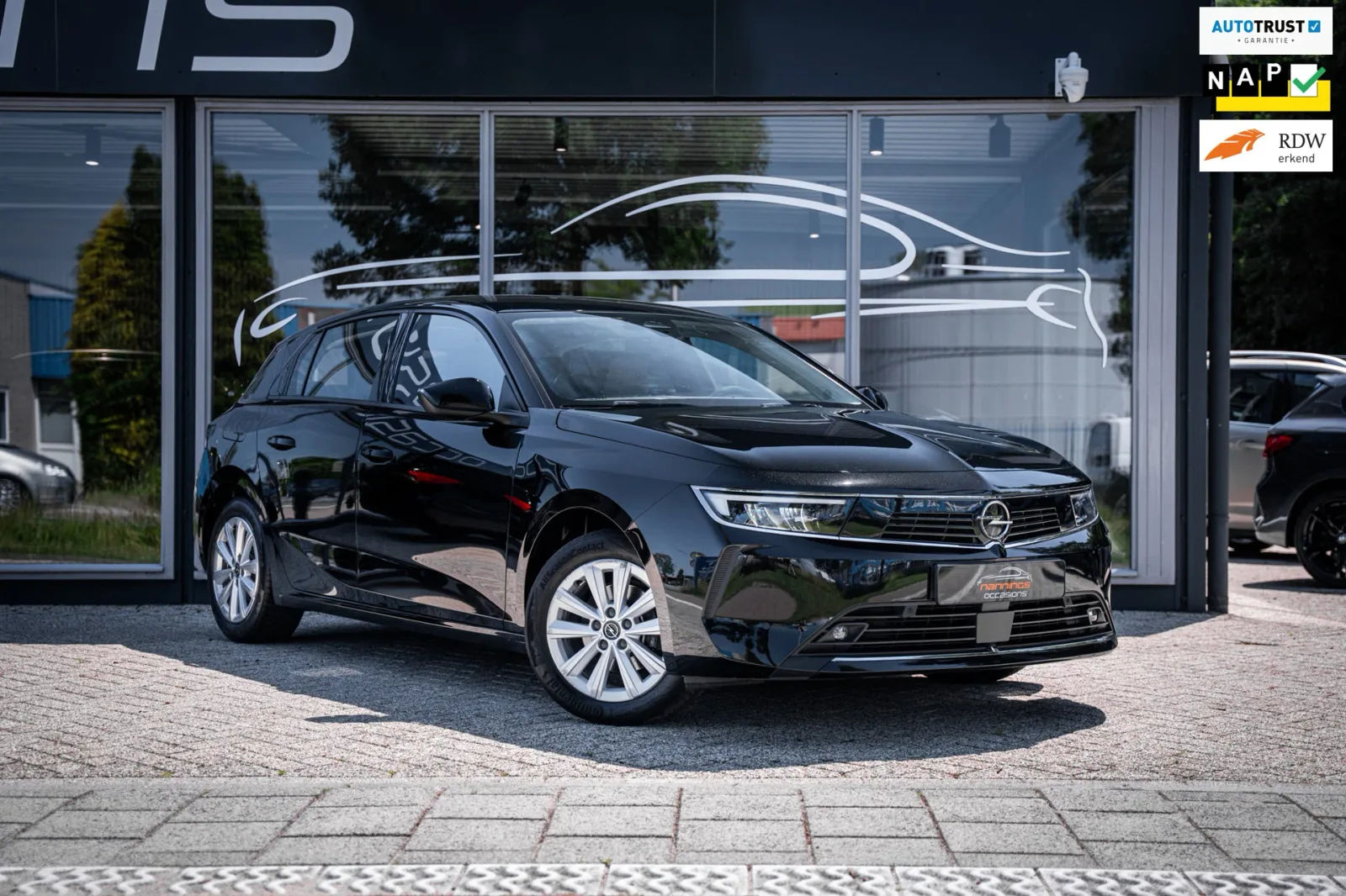 Opel Astra (2022) — foto 1