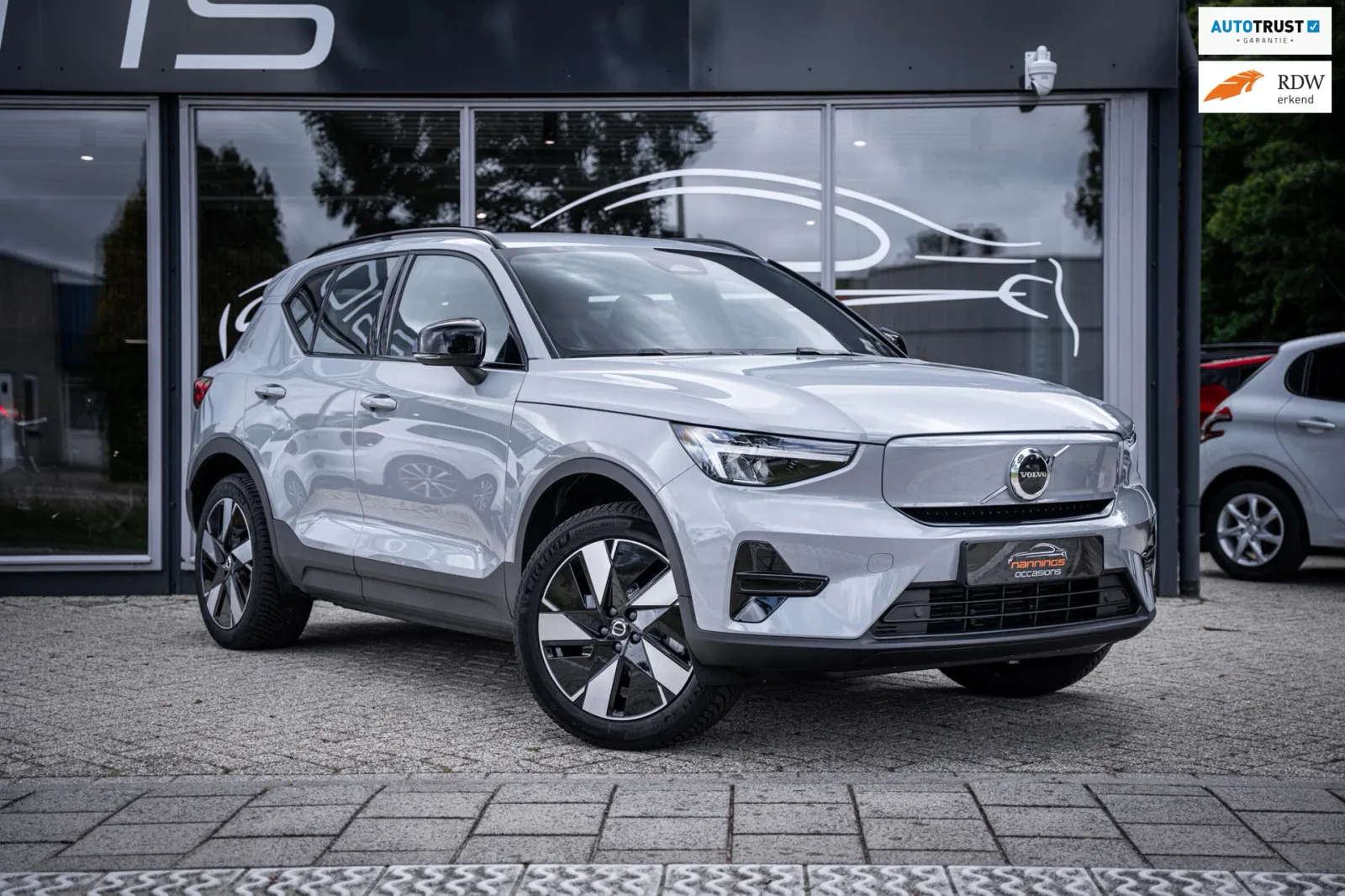 Volvo XC40 (2024) — foto 1
