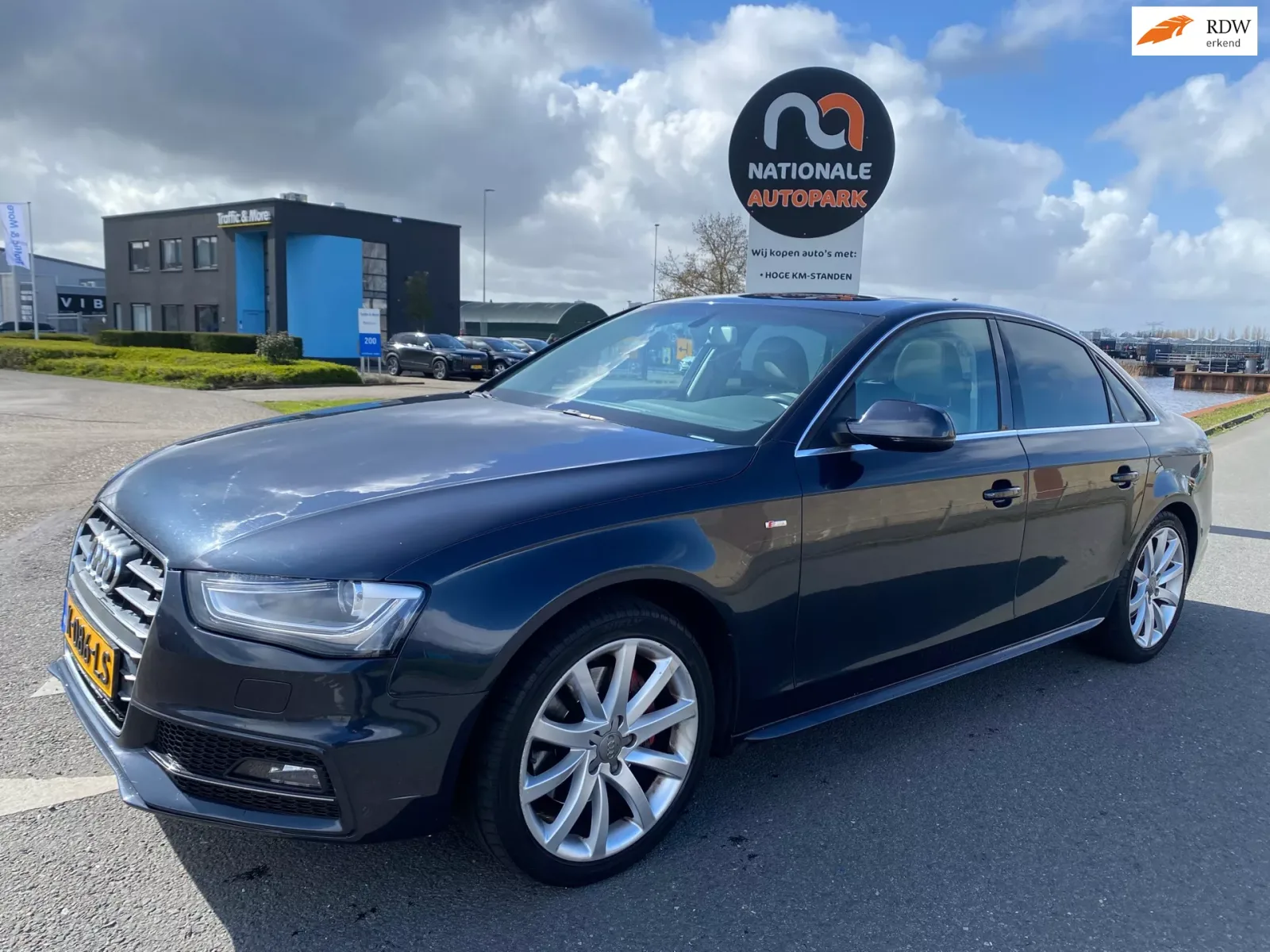 Audi A4 (2014) — foto 1