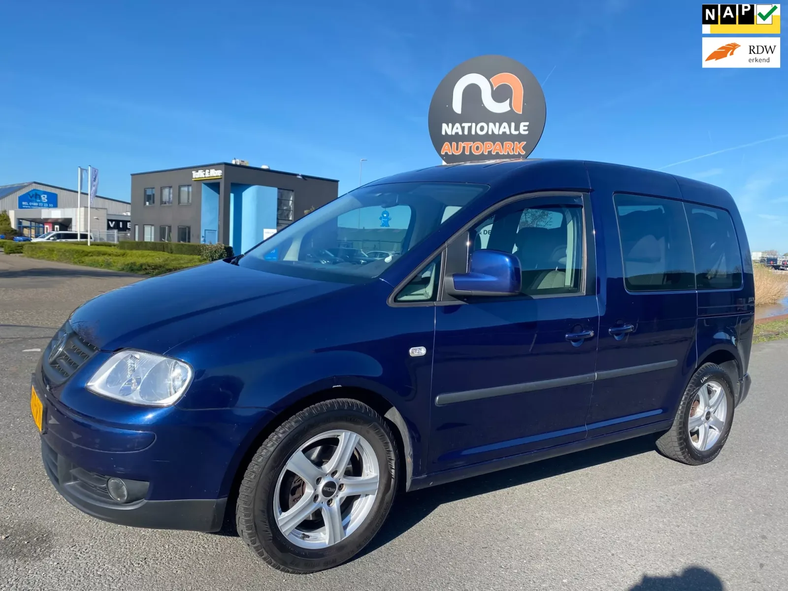 Volkswagen Caddy (2007) — foto 1