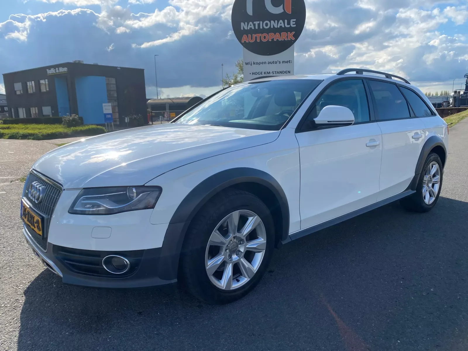 Audi A4 Allroad (2010) — foto 1
