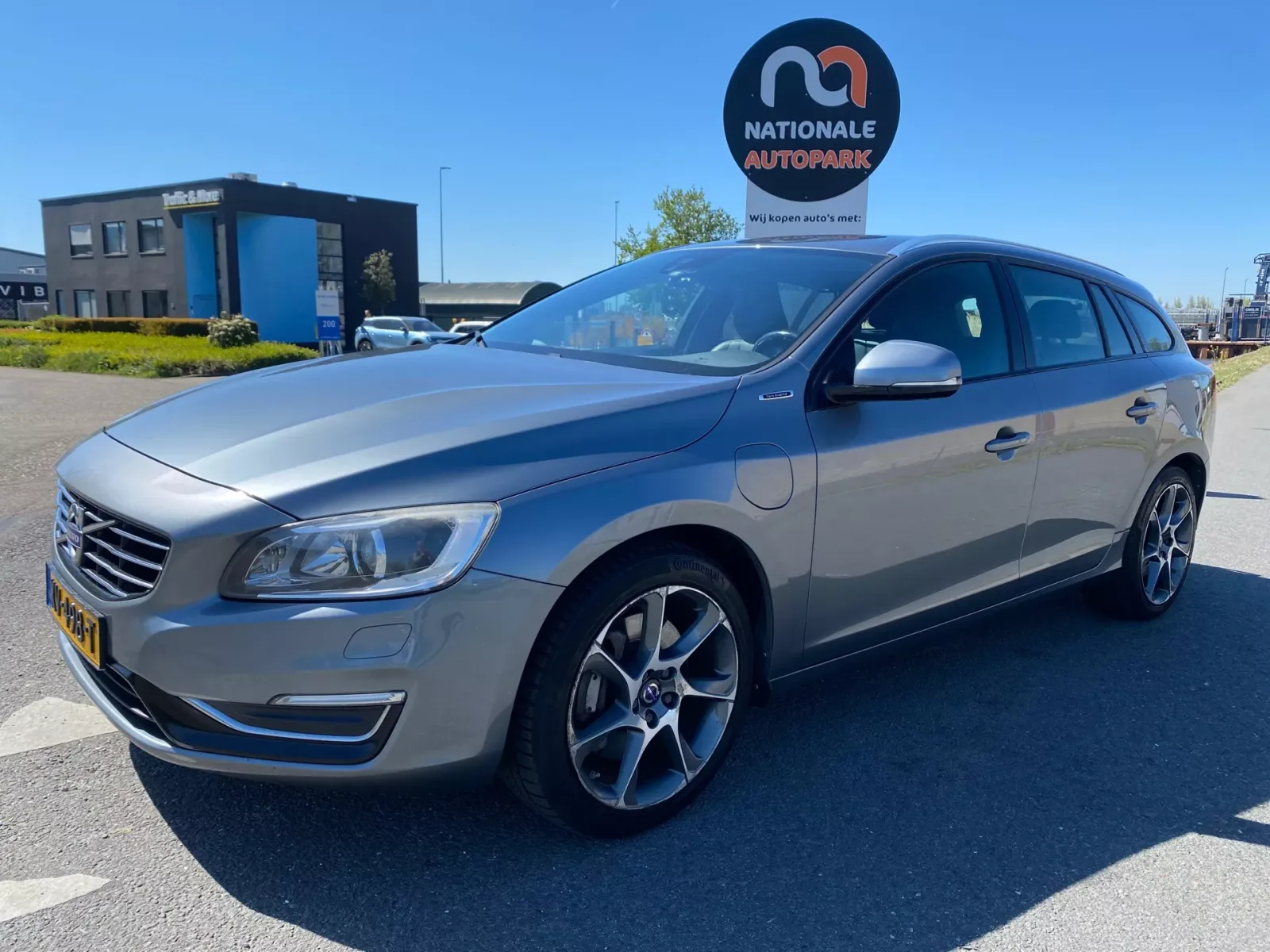Volvo V60 (2016) — foto 1
