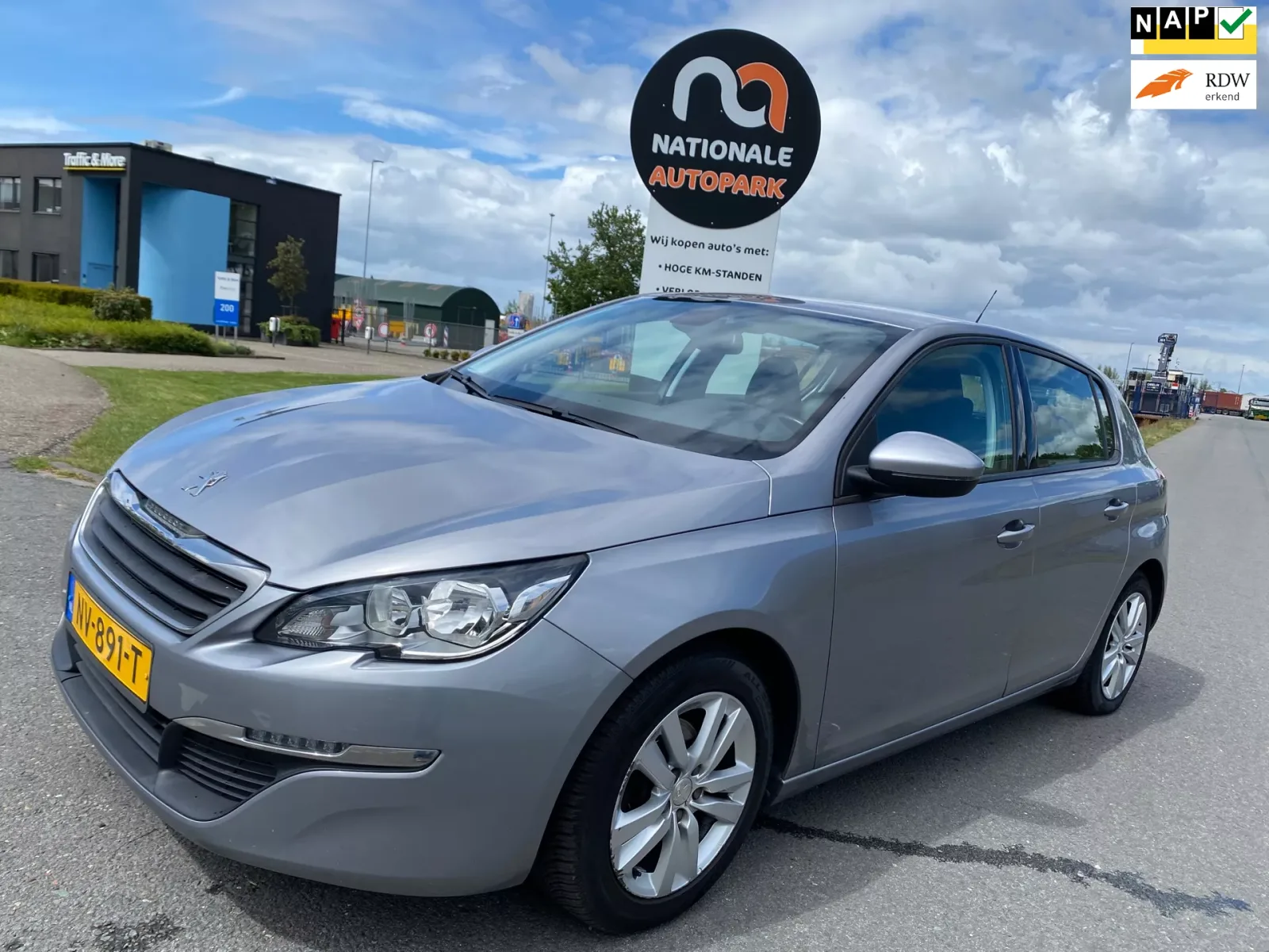 Peugeot 308 (2017) — foto 1