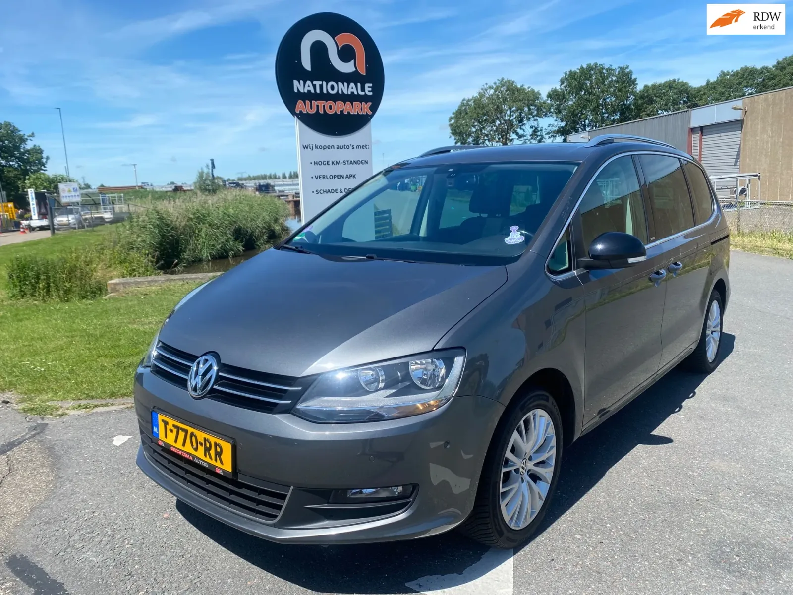 Volkswagen Sharan (2011) — foto 1