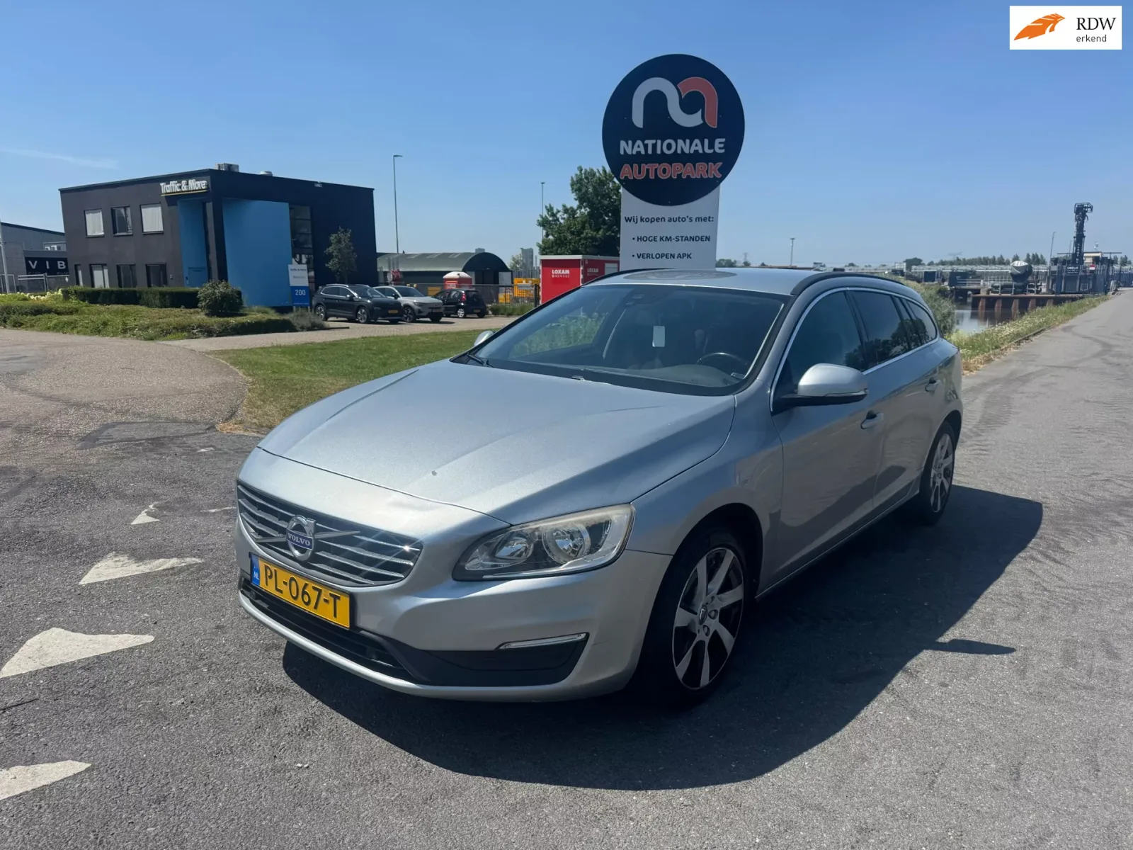 Volvo V60 (2015) — foto 1