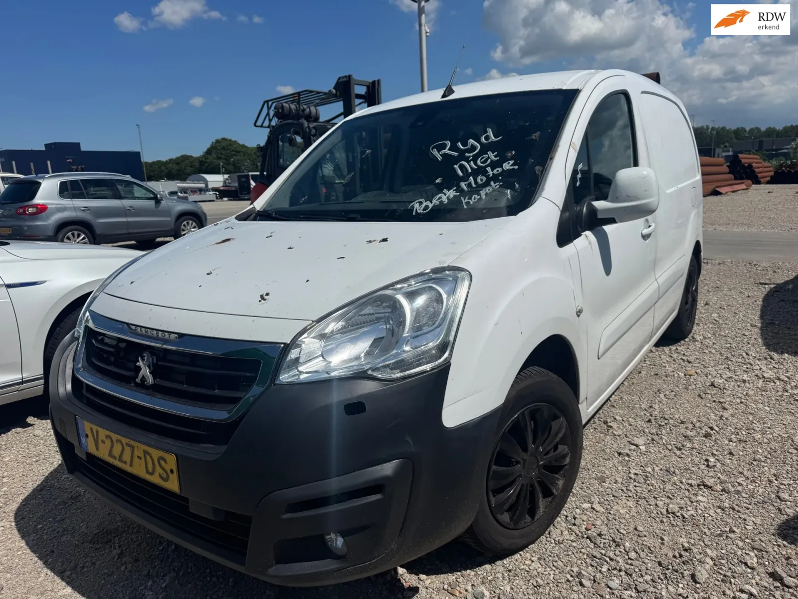 Peugeot Partner (2017) — foto 1