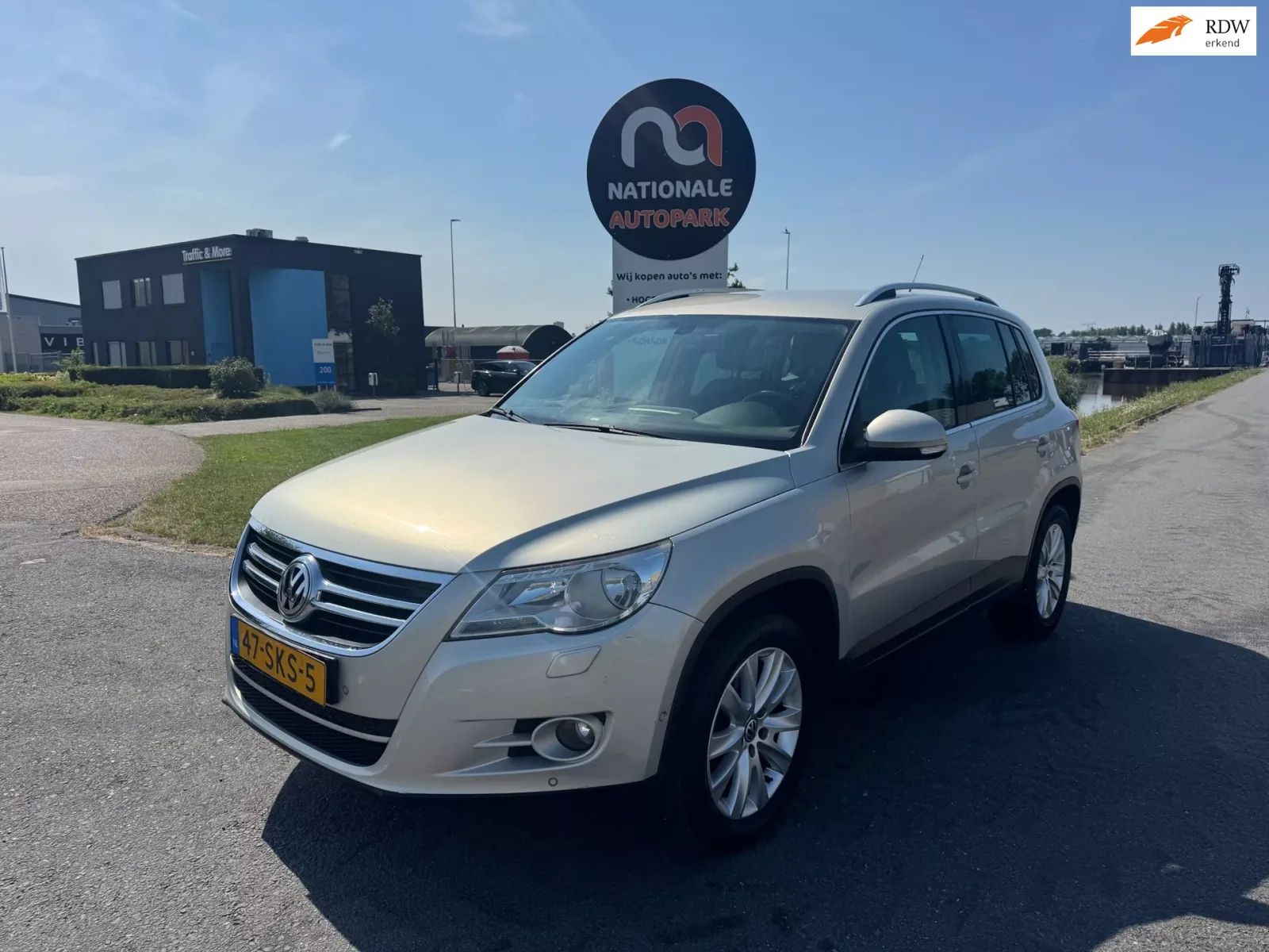 Volkswagen Tiguan (2008) — foto 1