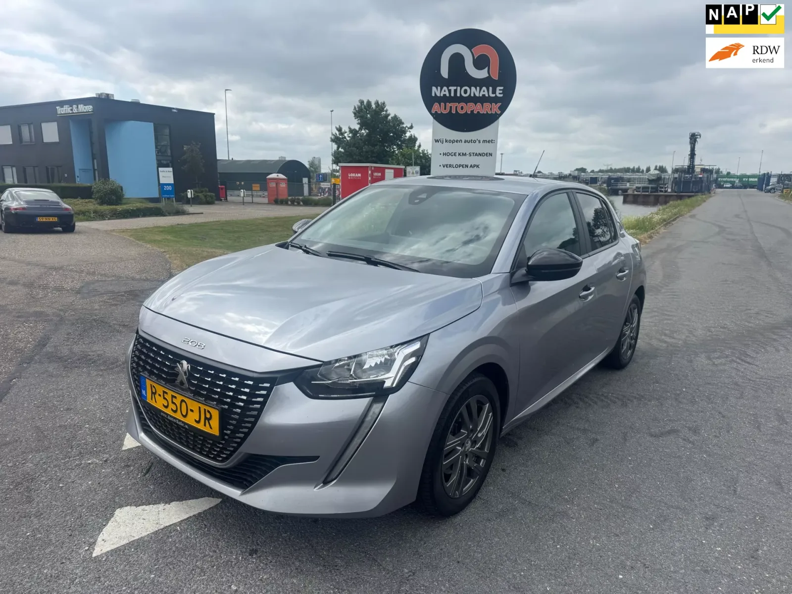 Peugeot 208 (2022) — foto 1