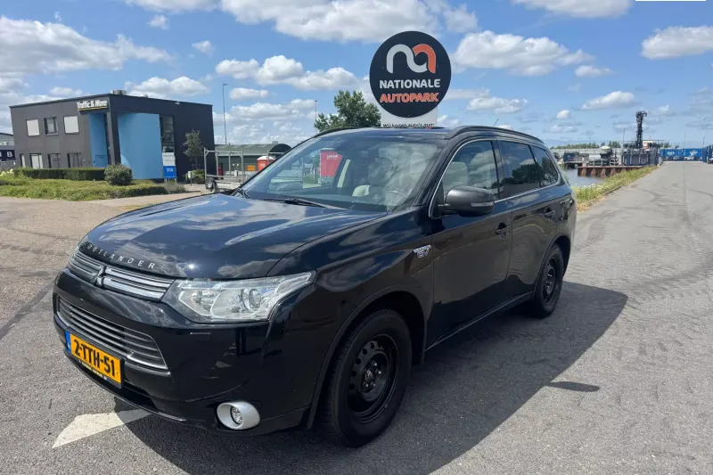 Mitsubishi Outlander (2014)