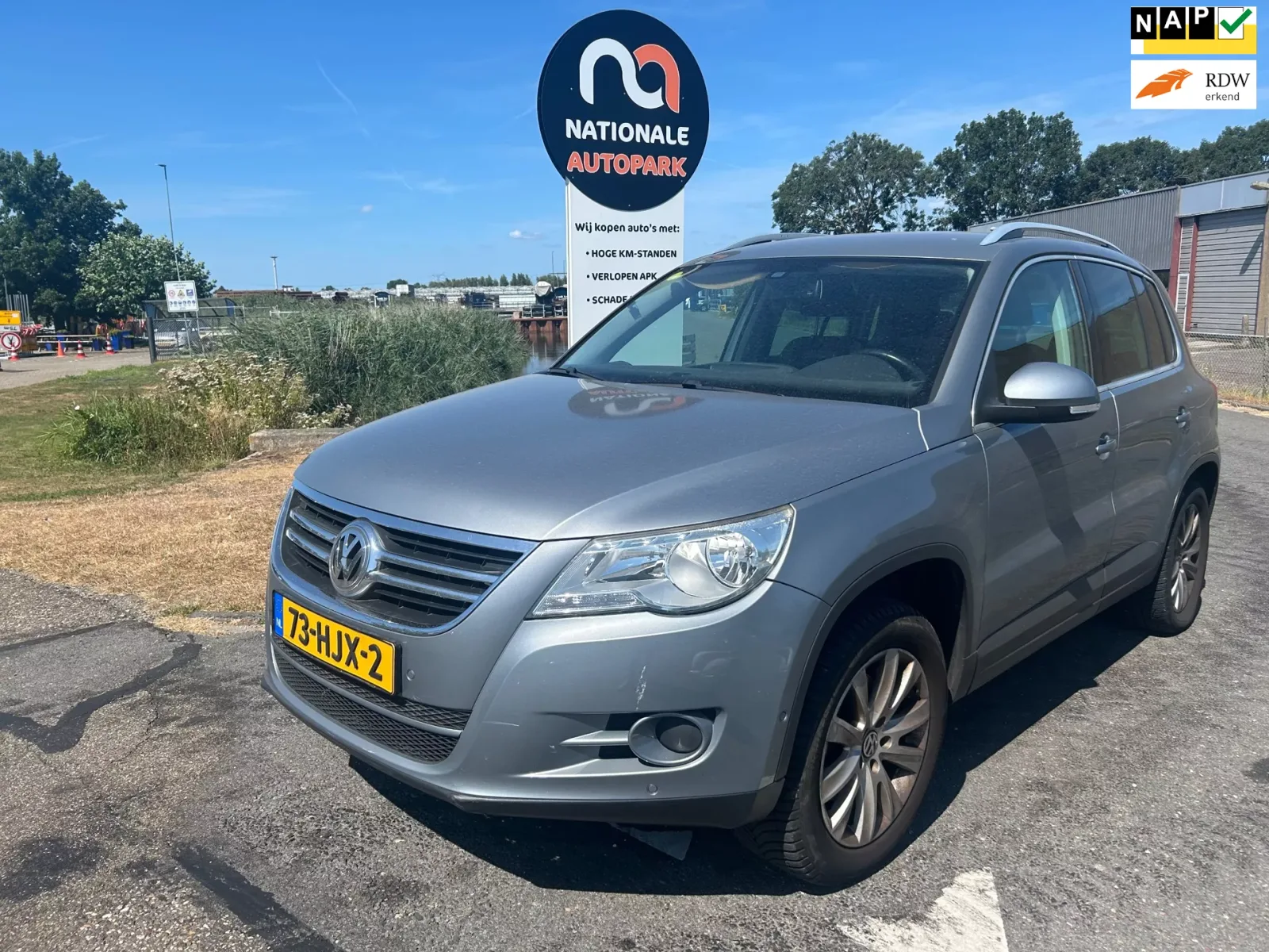 Volkswagen Tiguan (2009) — foto 1