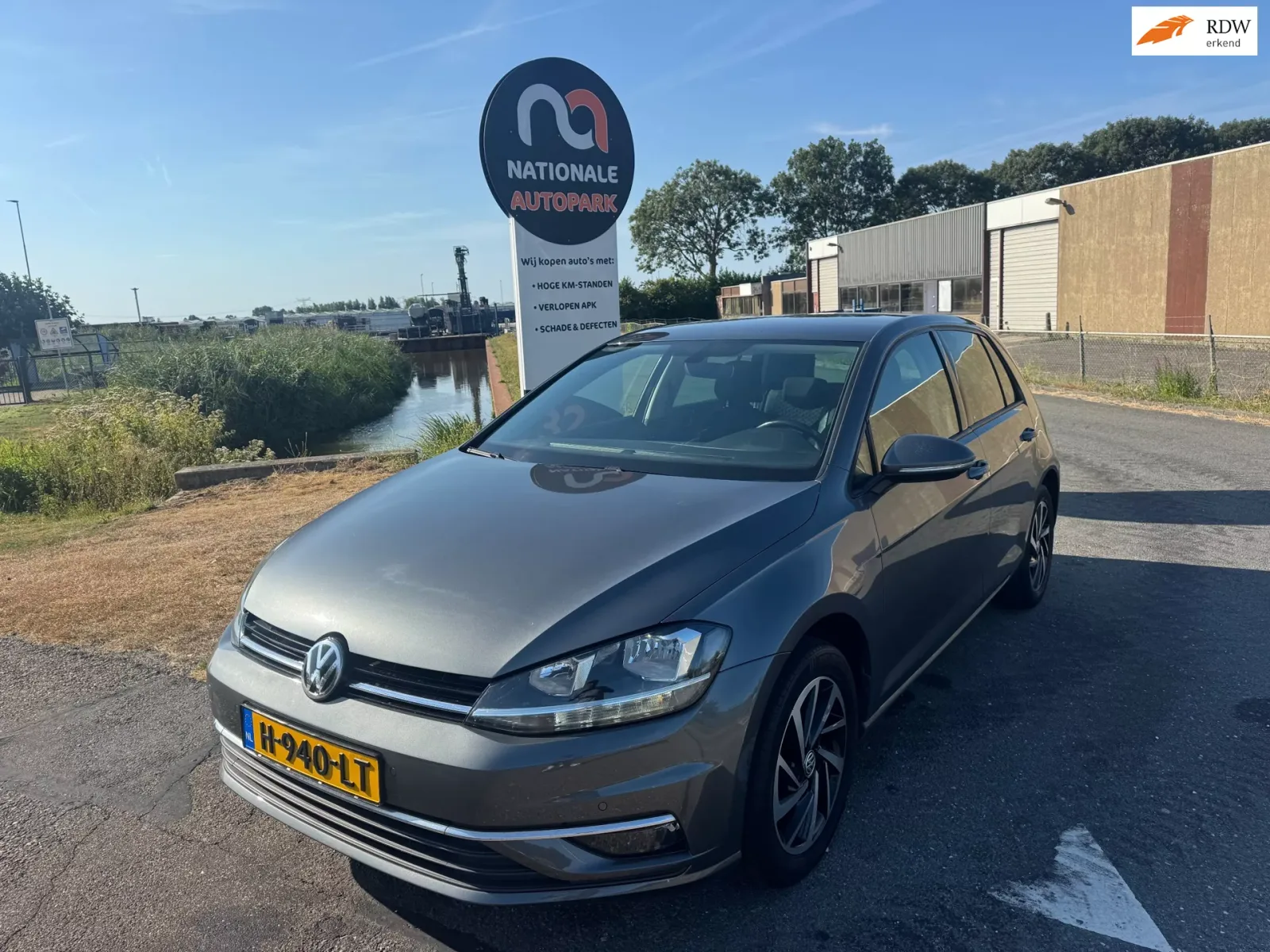 Volkswagen Golf (2019) — foto 1