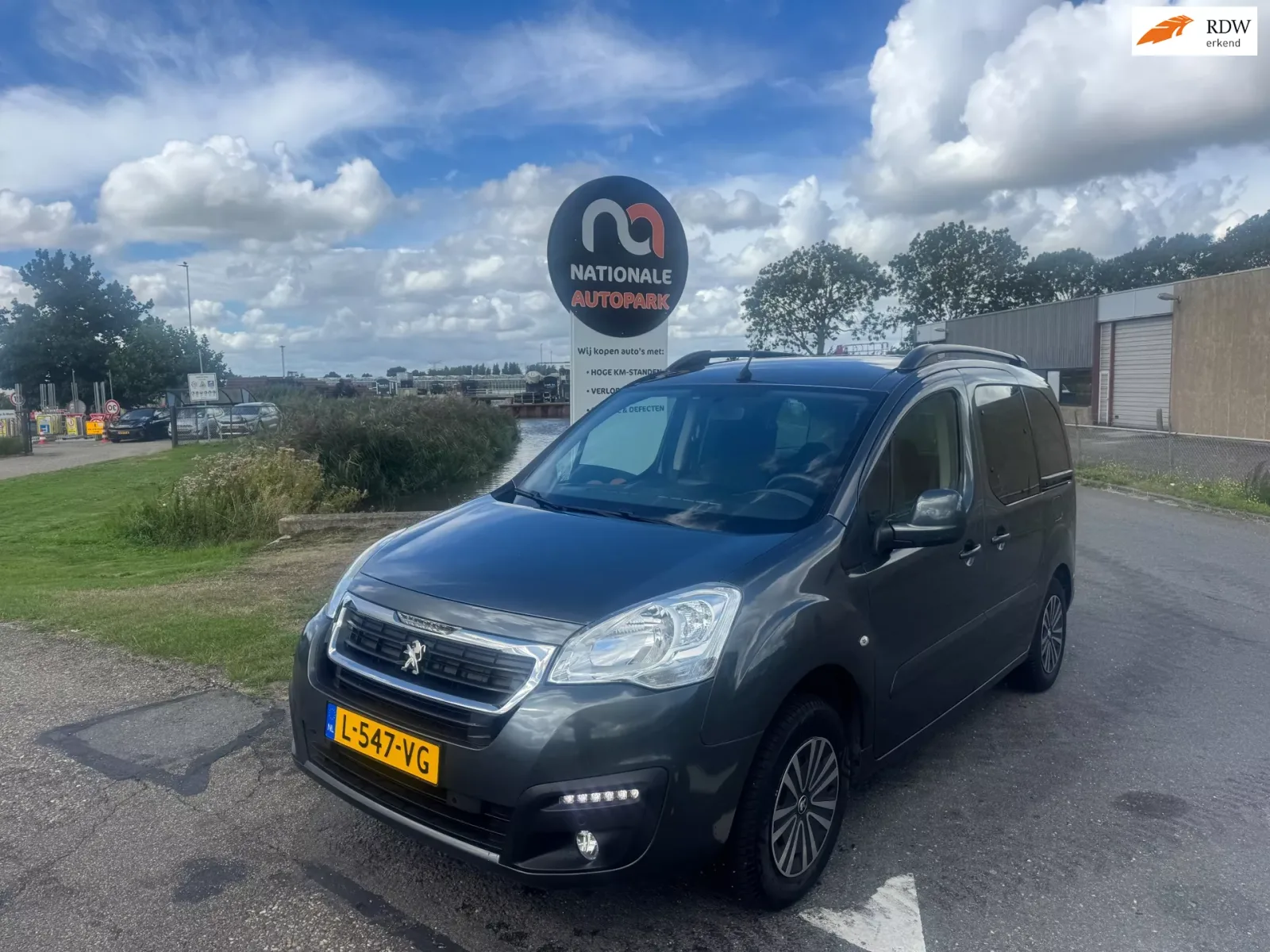 Peugeot Partner (2017) — foto 1