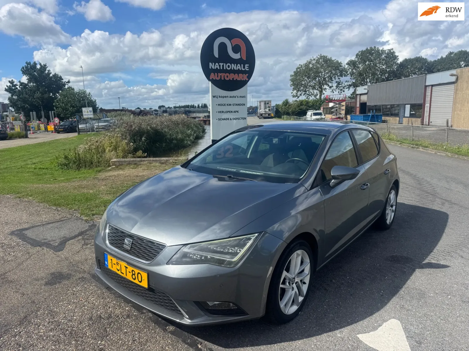SEAT Leon (2013) — foto 1
