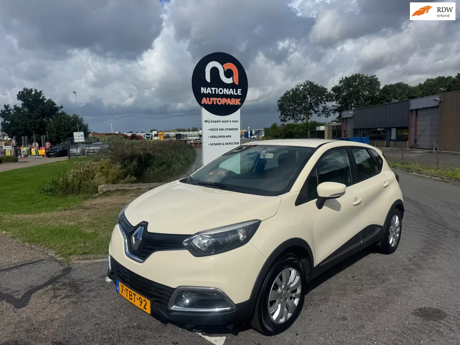Renault Captur (2014) — foto 1