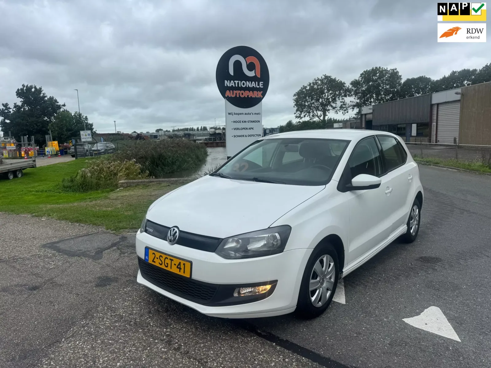 Volkswagen Polo (2013) — foto 1
