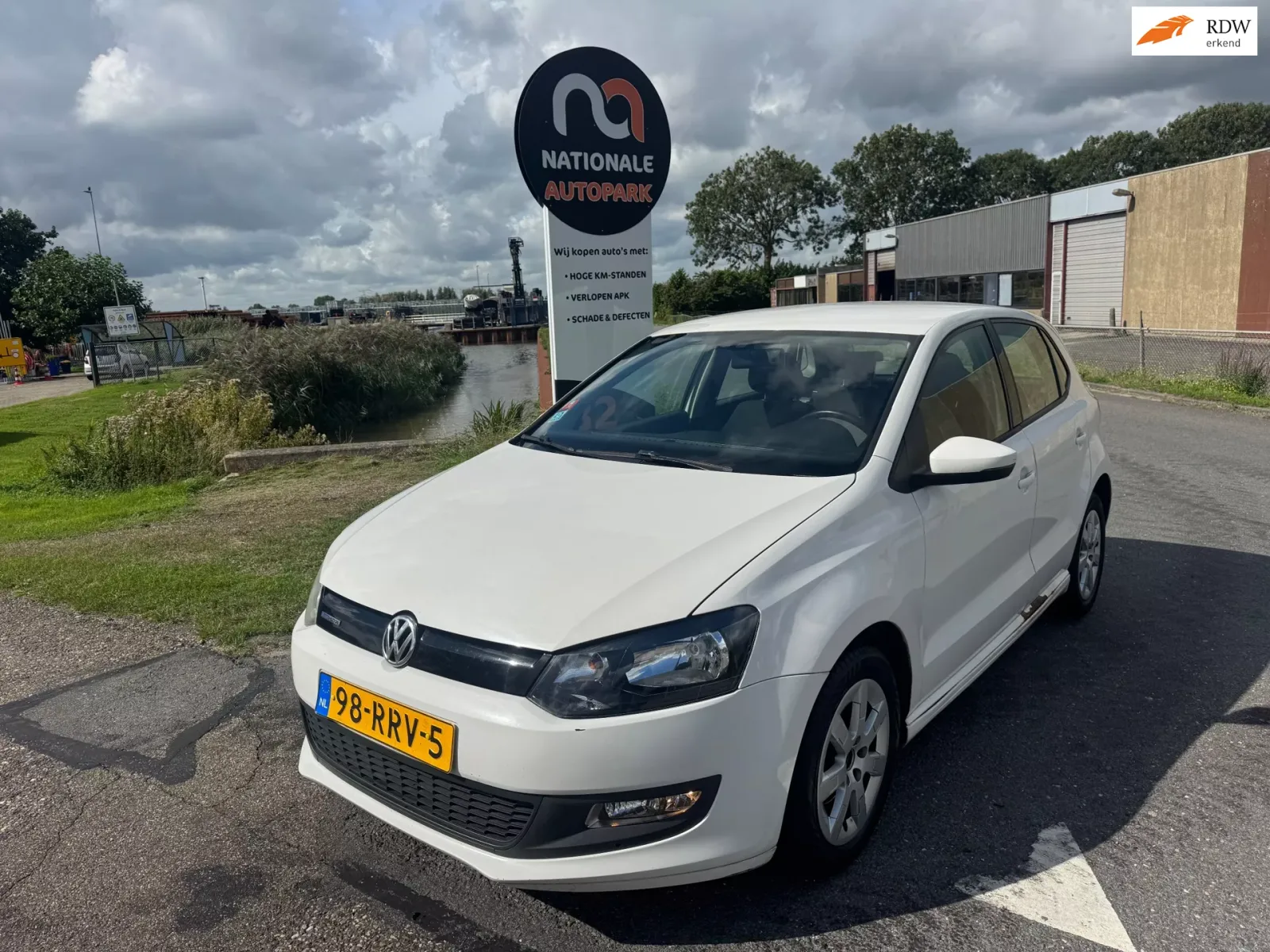 Volkswagen Polo (2011) — foto 1
