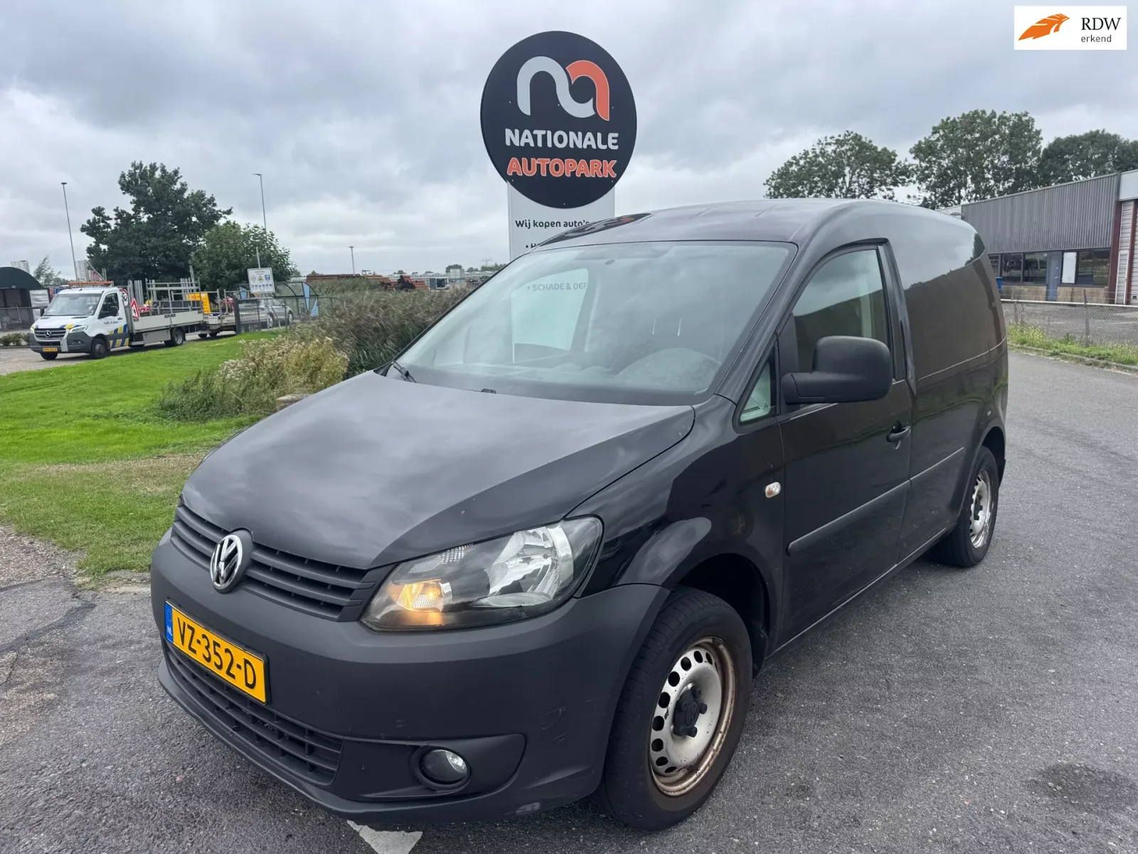 Volkswagen Caddy (2014) — foto 1
