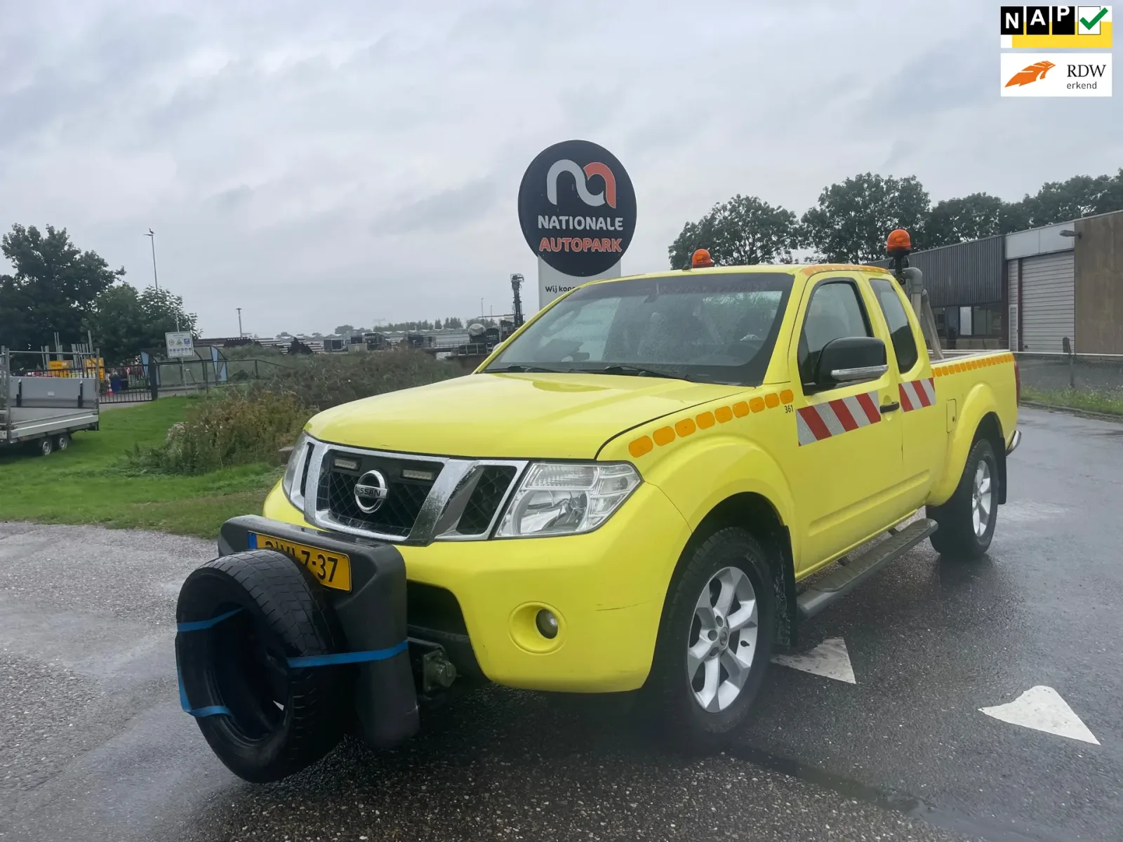 Nissan Navara (2011) — foto 1